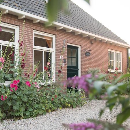 Broeks' Bed En Brood Bed & Breakfast Meerkerk Exterior foto